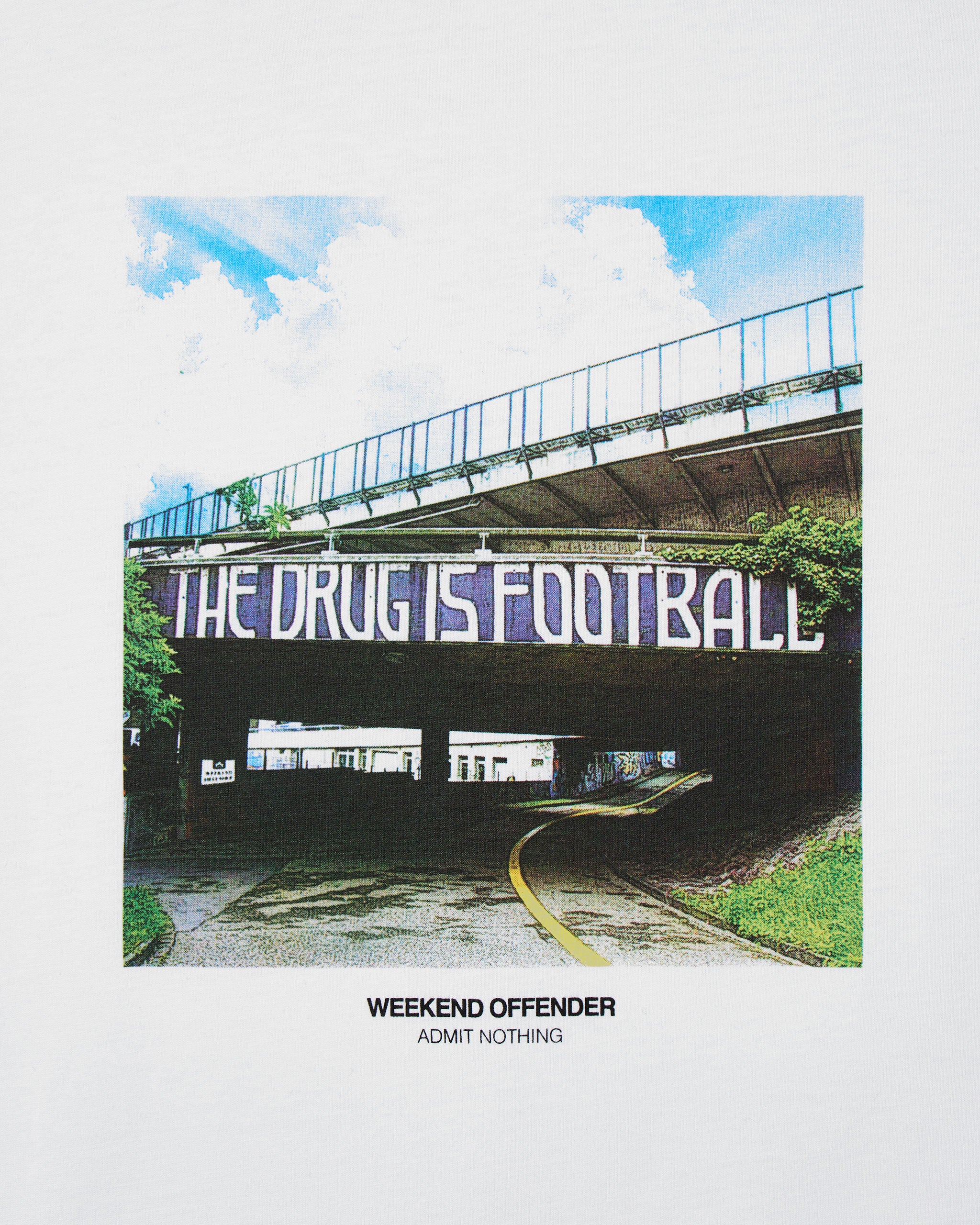 THE DRUG GRAPHIC T-SHIRT